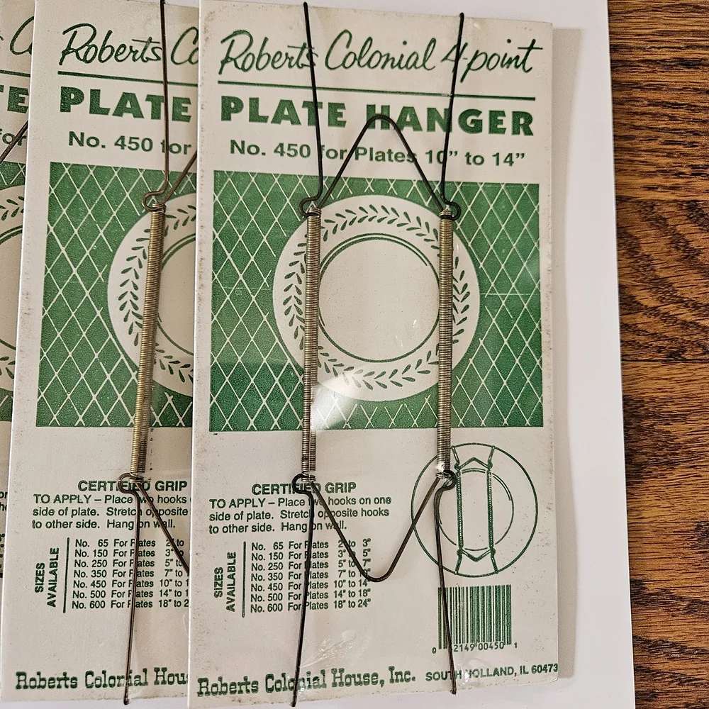 Vintage (11) Robert's Colonial Plate Hangers + 6 Others